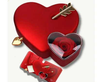 Heart-piercing gift box