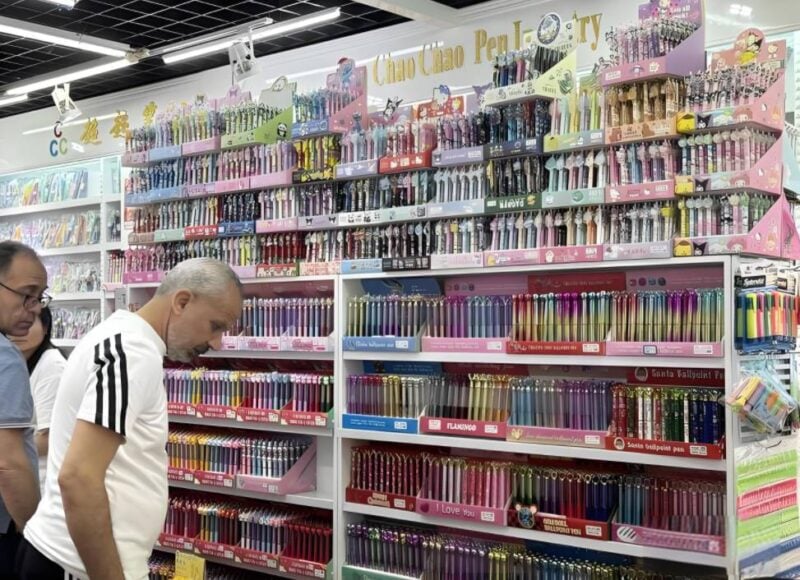 Yiwu Stationery Wholesale Market